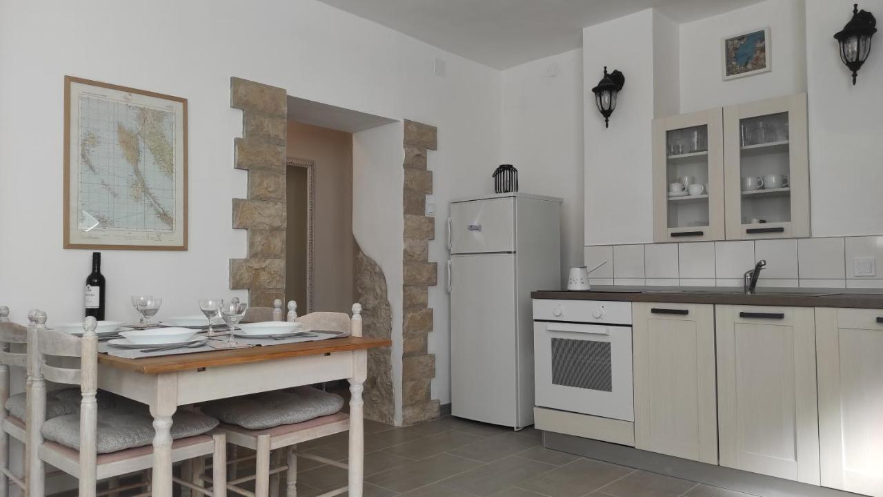 Apartment Loparina Nerezine Buitenkant foto
